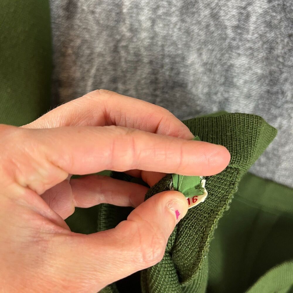 Vtg 60's St. Andrews 100% Pure Zephyr Wool Knitted Cardigan Skirt Set Green 16 - Picture 8 of 15